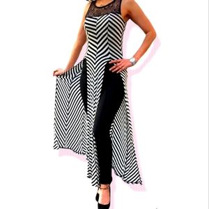 Slit Top. Lace with black white stripes. S.
